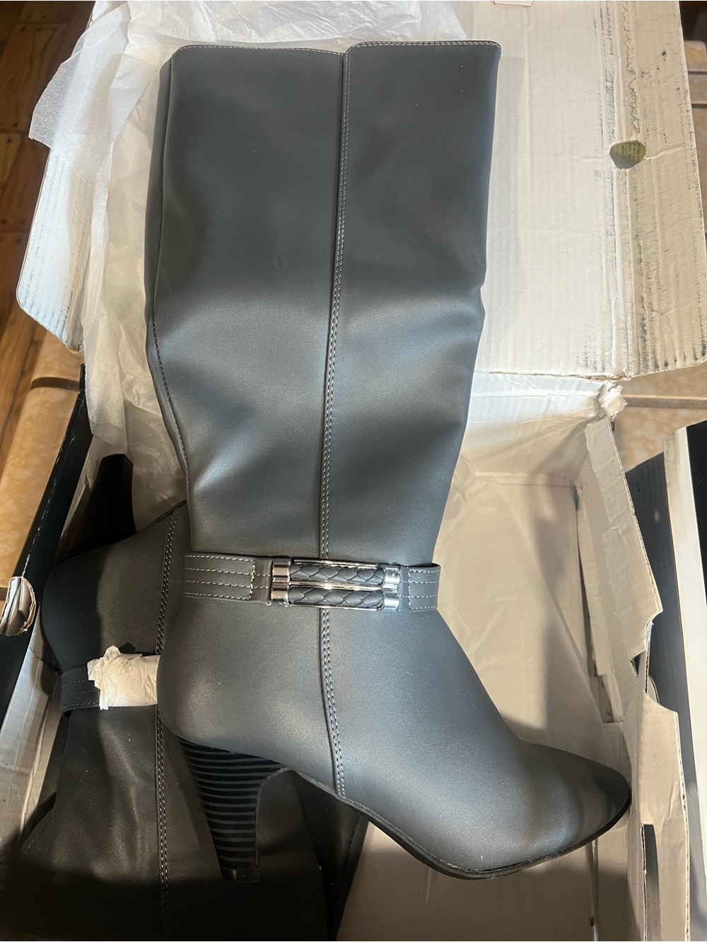 London Fog Gray Tall Boots w/Silver Accents Womens Size 7 New in Box